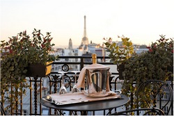 Luxusní hotel s výhledem na Eiffelovku za hubičku